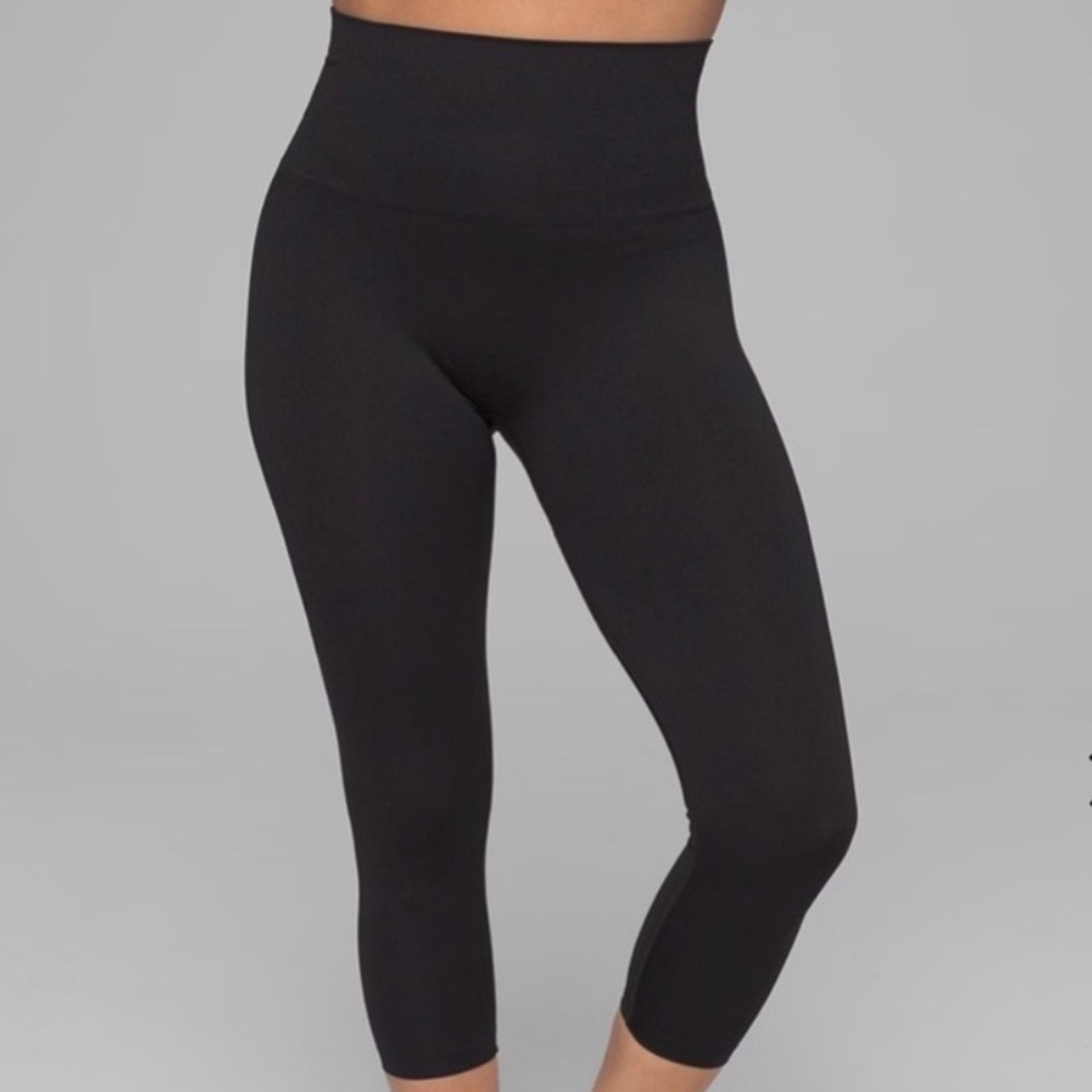 NWT Soma S Slimming Legging Cropped Seamless Shapewear High-rise Black